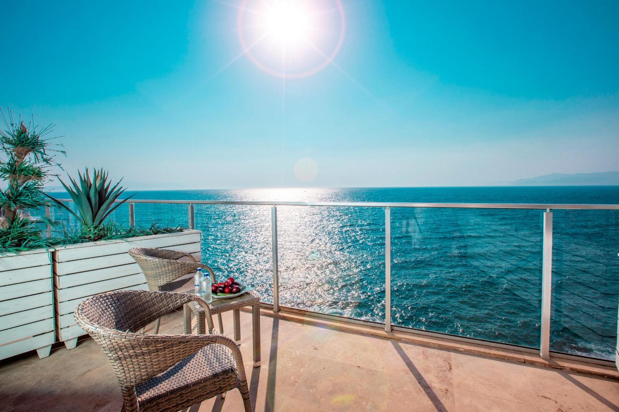 Charisma De Luxe Hotel Kusadası Exterior foto