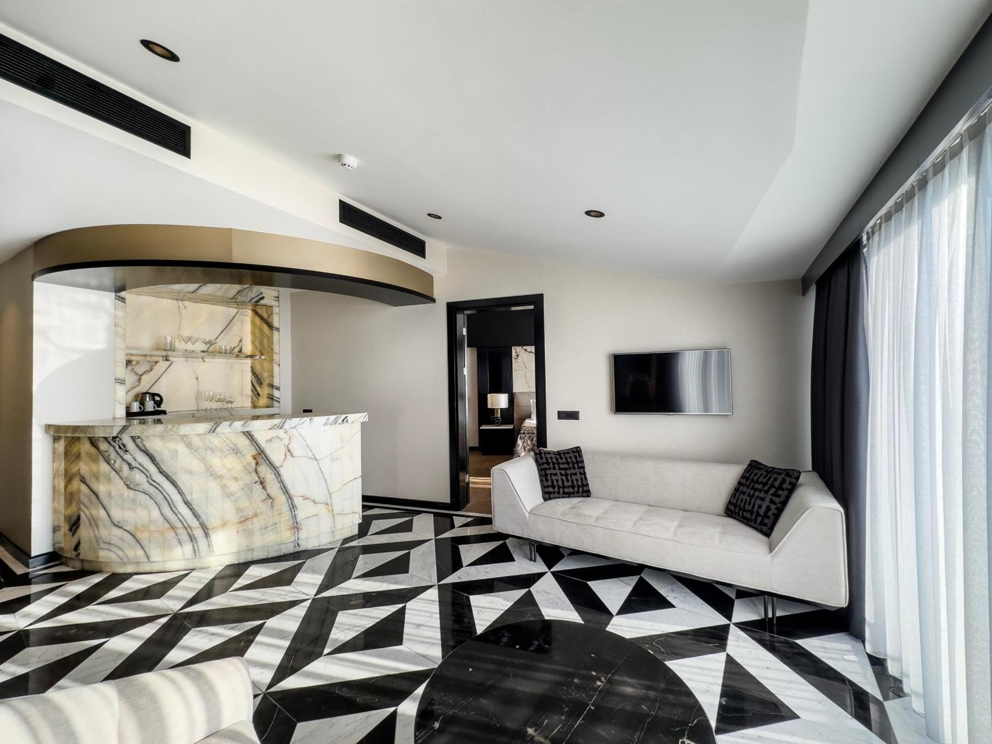 Charisma De Luxe Hotel Kusadası Exterior foto